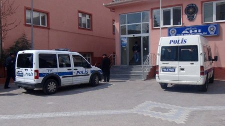 'Fakirlere yardım edeceğiz” diyerek yaşlıları dolandıran şahıslar aranıyor