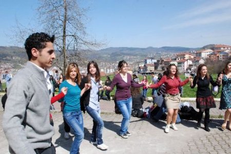 Fakültede Nevruz Etkinliklerle Kutlandı