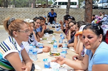 'Farklılıklarımız Zenginliklerimizdir Projesi' ile 200 aile piknikte buluştu