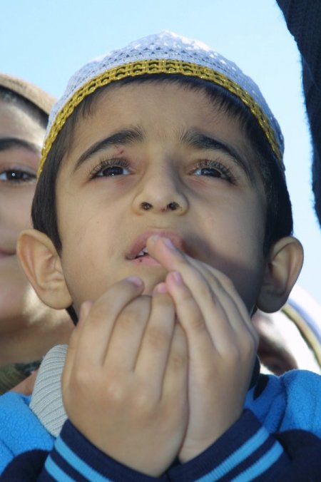 Fatih Camii'nde eller Suriye için açıldı