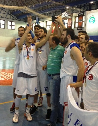 Fatih Üniversitesi Basketbol Takımı Türkiye şampiyonu oldu