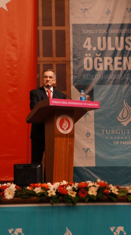 Fatih ve Turgut Özal, 70 üniversiteyi 'Tıp Kongresi'nde buluşturdu