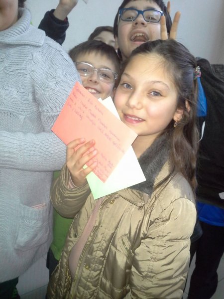 Fatihli öğrenciler mektup yazıp annelerine gönderdi