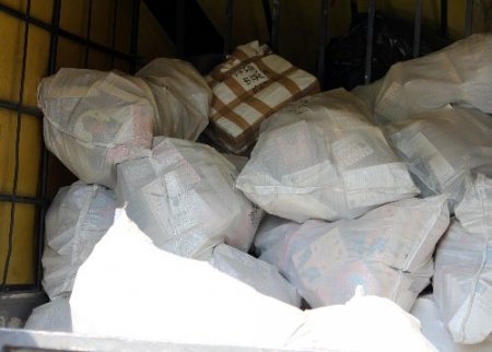 Fatih’te 10 bin korsan kitap ele geçirildi