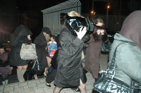 Fatih'te Fuhuş Operasyonu: 35 Gözaltı