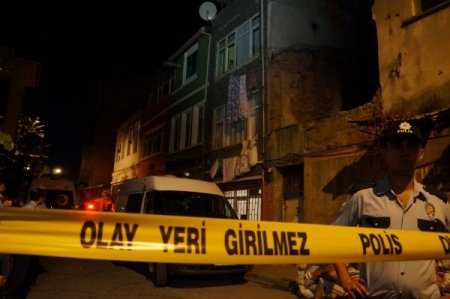 Fatih'te Kadın Cinayeti: Eşini Çocuklarının Önünde Öldürdü