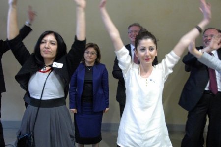 Fatma Şahin, kadına şiddetle mücadele için Brüksel’de dans etti