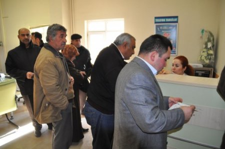 Fatura Ödemeye Giden Vatandaş, Adsl Zammına Tepki Gösterdi