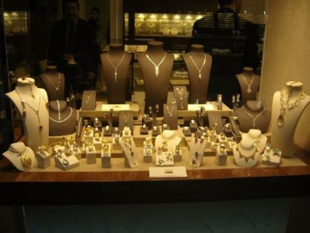 Favori Kuyumculuk, Türkiye'deki 51. Mağazasını Adana'da Açtı