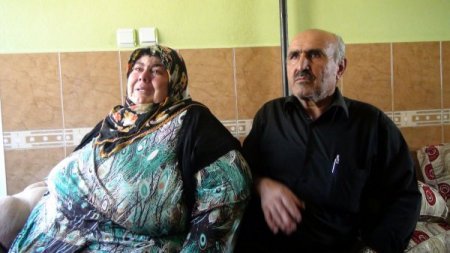 Fazla kiloları nedeniyle hayata küsen kadın, yardım bekliyor