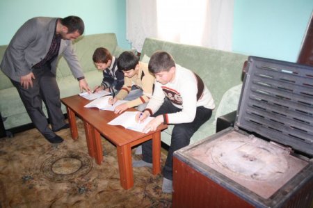 Fedakar öğretmenler her şartta eğitimli nesil için çalışıyorlar