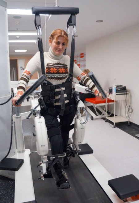 Felçli kadın 3 aylık tedavi ile hayata tutundu