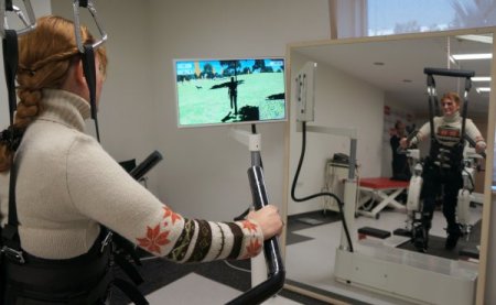 Felçli kadın 3 aylık tedavi ile hayata tutundu