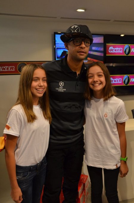 Felipe Melo ile Ülker Fan Zone'da çocuk saati