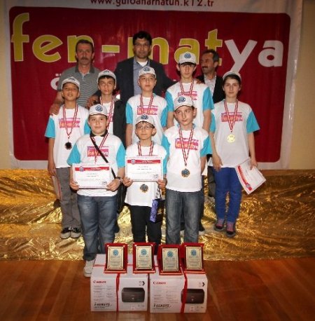 Fen-Matya sınavının başarılı öğrencileri ödüllendirildi