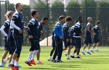 Fenerbahçe, AEL Limassol maçı hazırlıklarına başladı