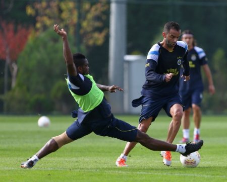 Fenerbahçe, AEL Limassol maçı hazırlıklarına başladı