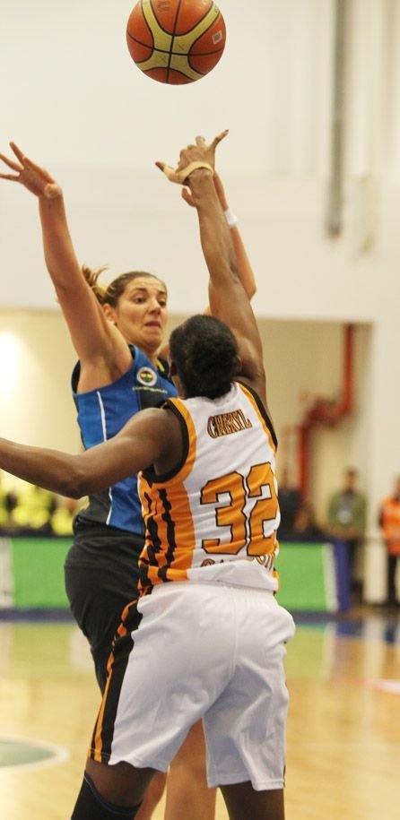 Fenerbahçe, Canik Belediyesi'ni 84 - 66 mağlup etti