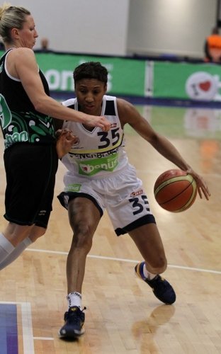 Fenerbahçe, Ceyhan Belediyesi’ni 85-62 mağlup etti