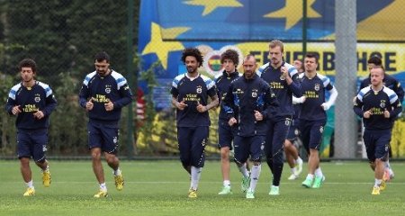 Fenerbahçe, Galatasaray maçı hazırlıklarına başladı