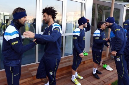 Fenerbahçe, ikinci yarı hazırlıklarına başladı