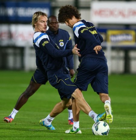 Fenerbahçe, MP Antalyaspor maçı için kampa girdi