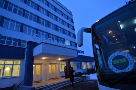 Fenerbahçe, özel uçakla Belarus'a geldi