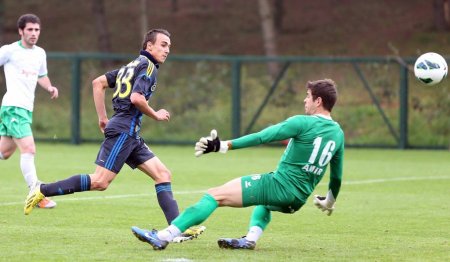 Fenerbahçe, Üsküdar Anadolu ile antrenman maçı yaptı