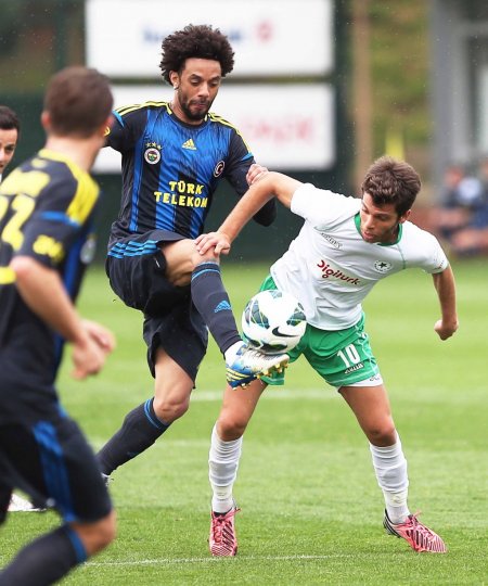 Fenerbahçe, Üsküdar Anadolu ile antrenman maçı yaptı