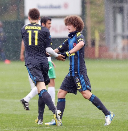 Fenerbahçe, Üsküdar Anadolu ile antrenman maçı yaptı