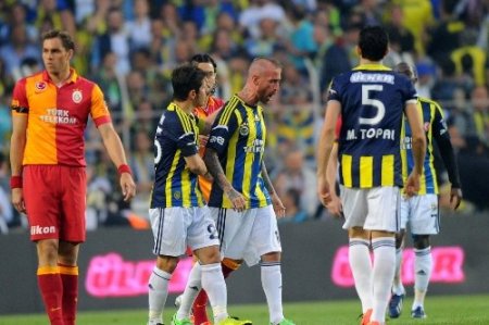 Fenerbahçe: 2 - Galatasaray: 1 (İlk yarı)