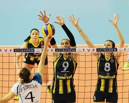 Fenerbahçe: 3 - İlbank: 0