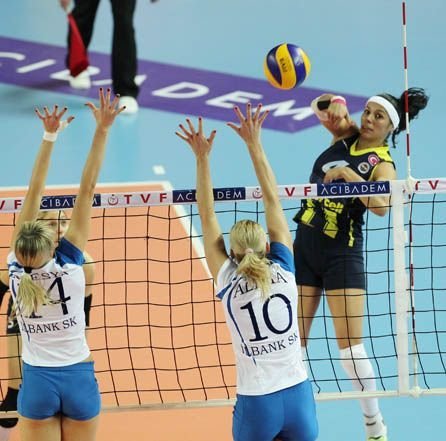 Fenerbahçe: 3 - İlbank: 0