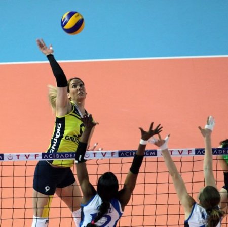 Fenerbahçe: 3 - Sarıyer Belediyesi: 0