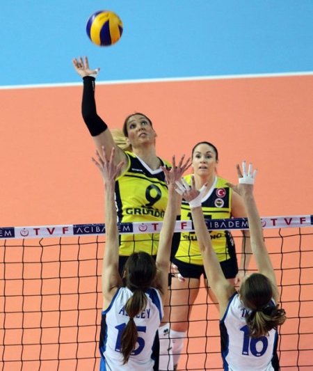 Fenerbahçe: 3 - Sarıyer Belediyesi: 0