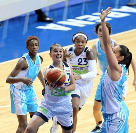 Fenerbahçe: 77 - Tarsus Belediyesi: 60