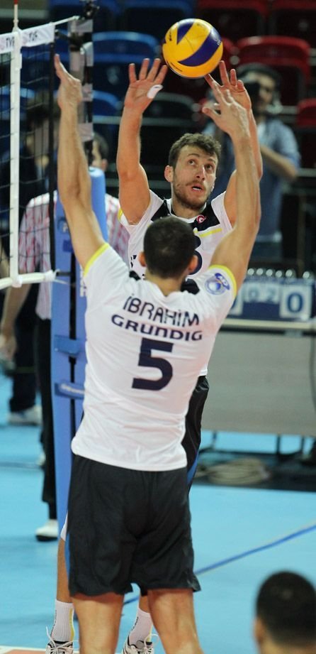 Fenerbahçe Grundig: 3 - Greenwich Saat TED Kolejliler: 0