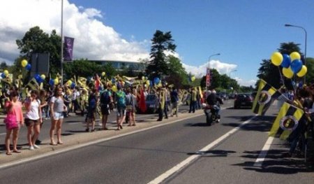 Fenerbahçe taraftarı Nyon'da yönetimi yalnız bırakmadı