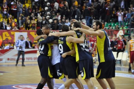 Fenerbahçe Ülker: 63 - Galatasaray Medical Park: 57