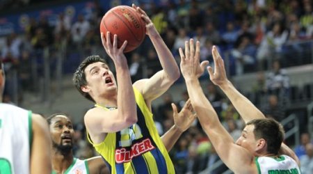 Fenerbahçe Ülker: 73 - Panathinaikos: 64