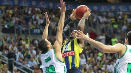 Fenerbahçe Ülker: 73 - Panathinaikos: 64