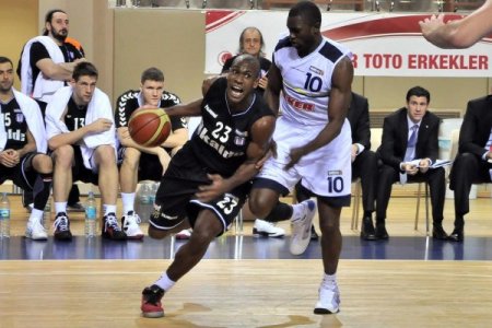 Fenerbahçe Ülker: 75 - Beşiktaş: 66