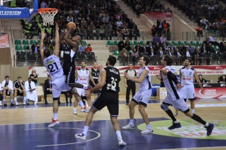 Fenerbahçe Ülker: 75 - Beşiktaş: 66