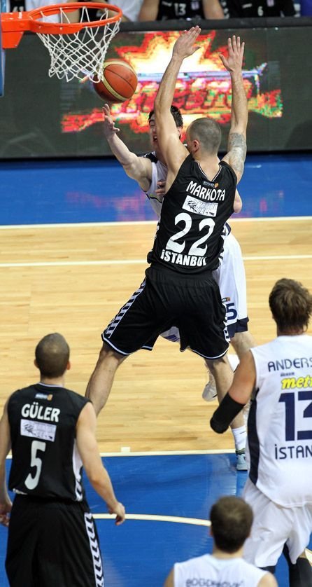 Fenerbahçe Ülker: 83 - Beşiktaş: 74