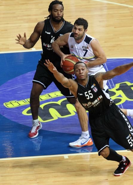 Fenerbahçe Ülker: 83 - Beşiktaş: 74