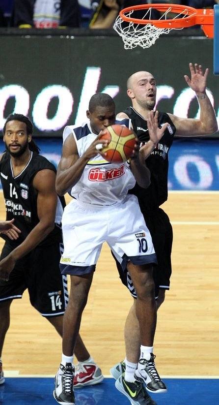 Fenerbahçe Ülker: 83 - Beşiktaş: 74