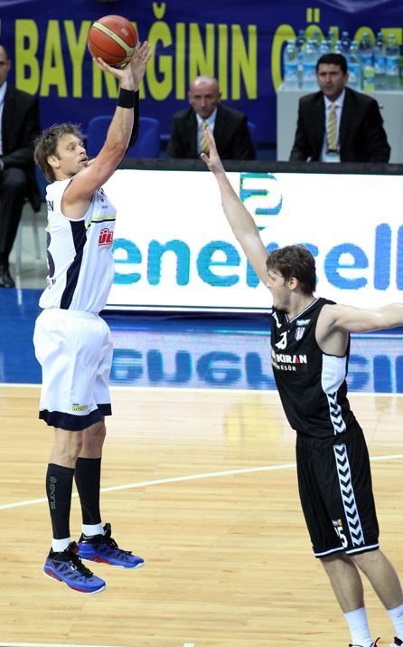 Fenerbahçe Ülker: 83 - Beşiktaş: 74