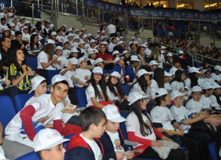 Fenerbahçe Ülker - Tofaş maçını çocuklar da izledi