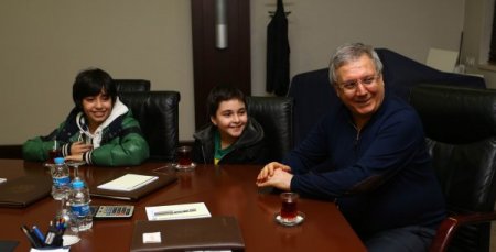 Fenerbahçe'de Başkan Yıldırım, Anafen’in başarılı öğrencilerini kabul etti