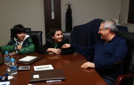 Fenerbahçe'de Başkan Yıldırım, Anafen’in başarılı öğrencilerini kabul etti